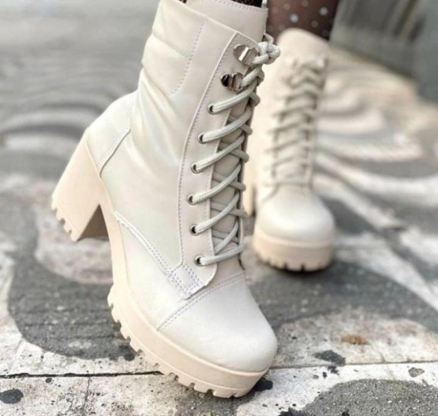 BOTA OFF WHITE / SALTO BLOCO TRATORADO